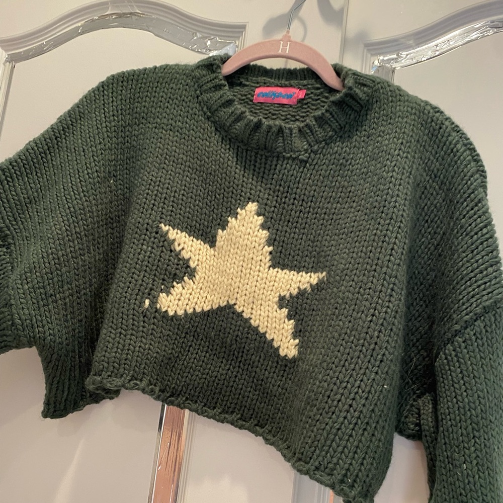 Edikted green sweater with star on front